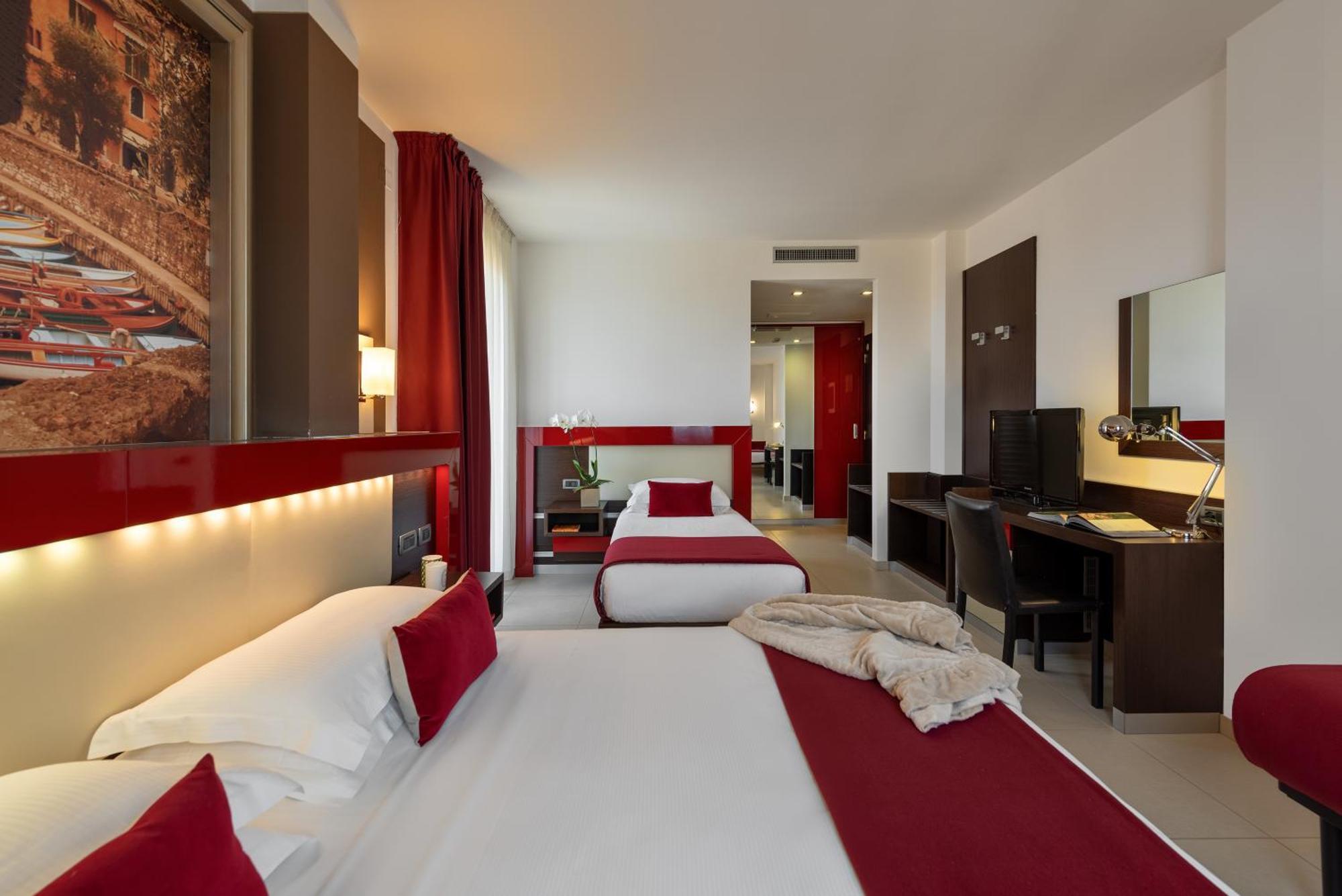 Hotel Kairos Garda Castelnuovo del Garda