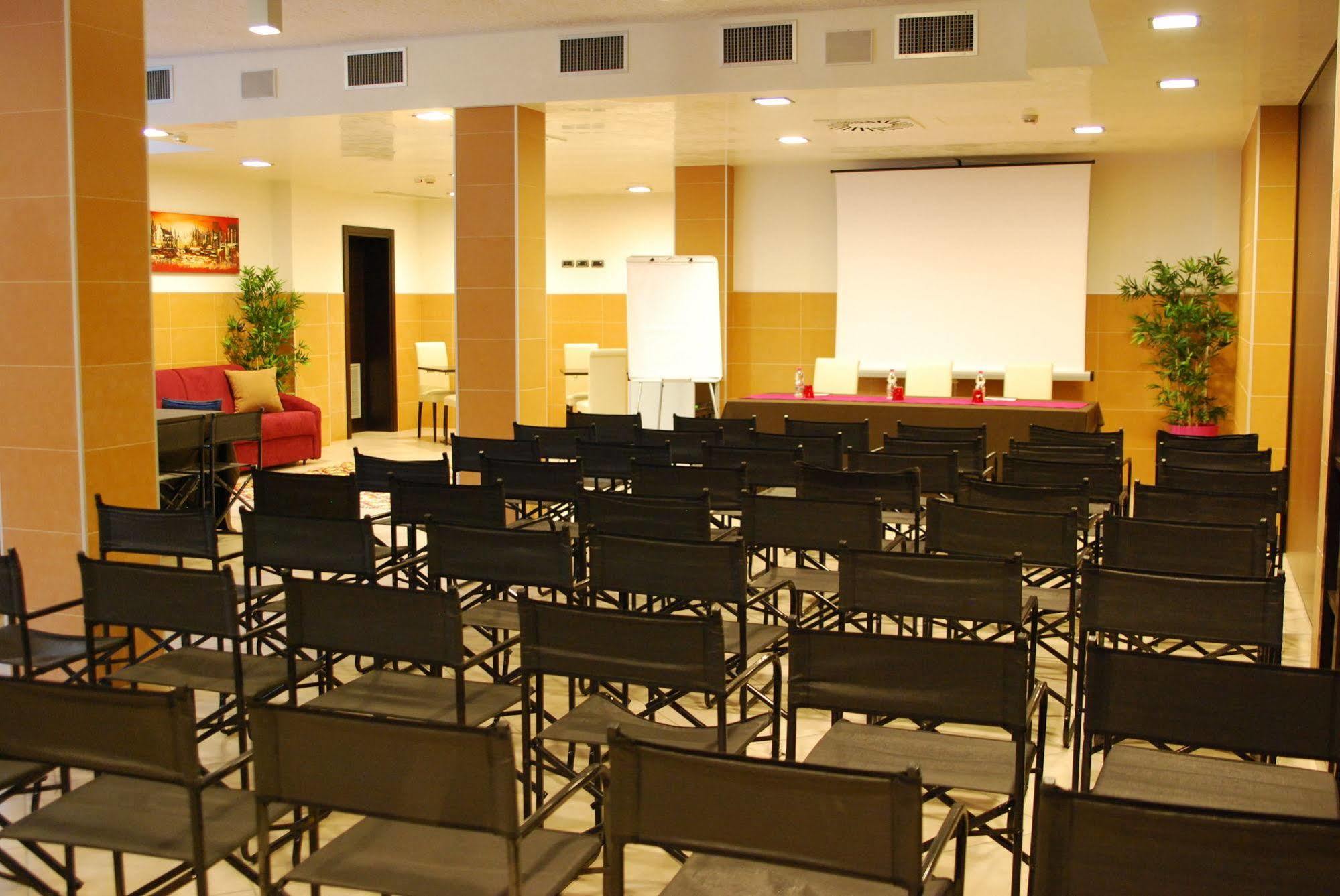 Kairos Garda Hotel 3*