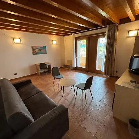 Kairos Garda Hotel Castelnuovo del Garda Exterior photo
