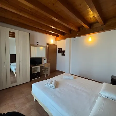 Kairos Garda Hotel Castelnuovo del Garda Exterior photo